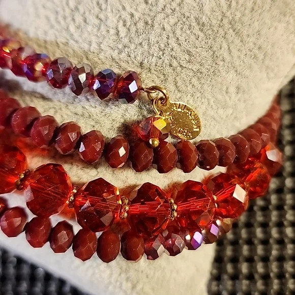 Ali Khan New York Ruby Red AB Crystal Memory Wire Bracelet - Picture 3 of 5